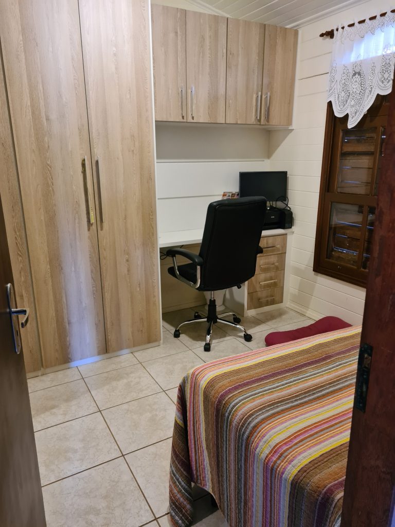 Linda casa  totalmente conservada e  reformada