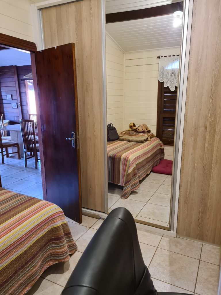 Linda casa  totalmente conservada e  reformada