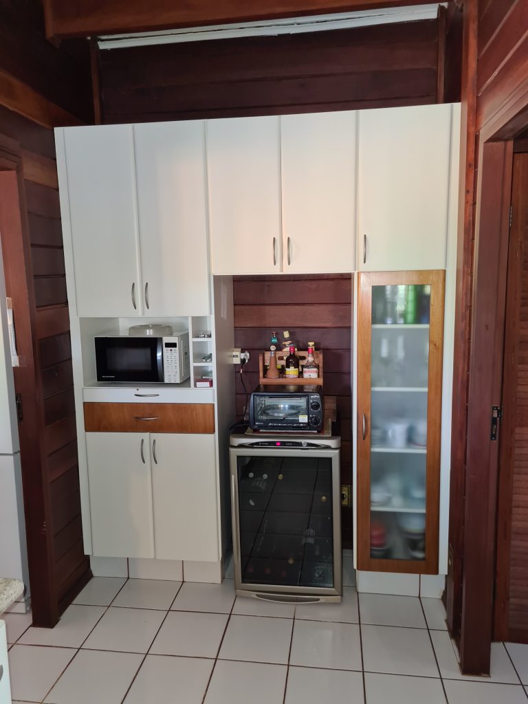 Linda casa  totalmente conservada e  reformada