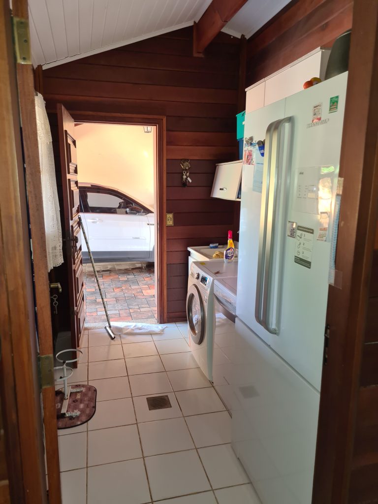 Linda casa  totalmente conservada e  reformada