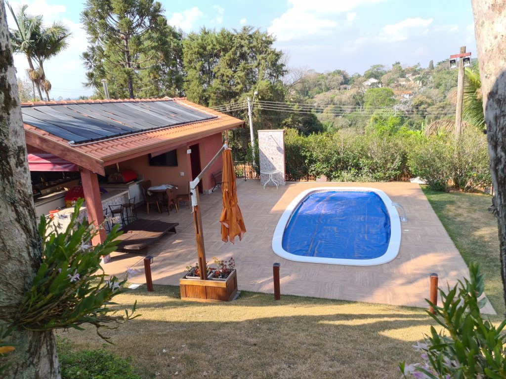 Linda casa  totalmente conservada e  reformada