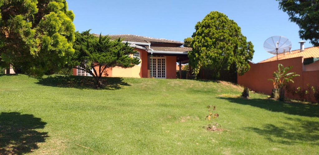 linda casa locação