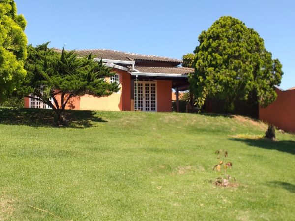 linda casa locação