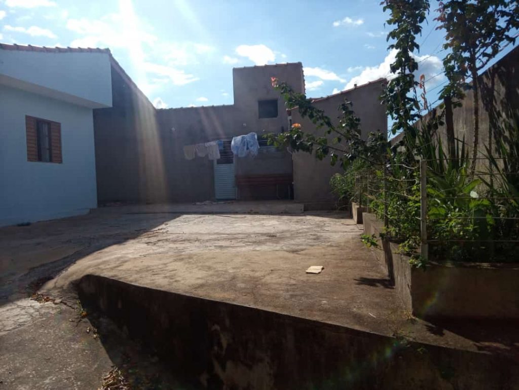 Casa Para Renda  Jardim das Bandeiras